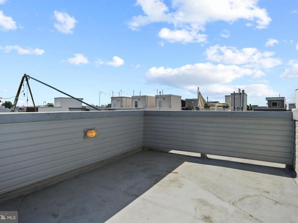 725 Emily Street, Philadelphia PA 19148