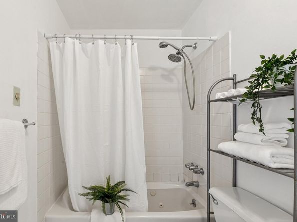 218 Rector Street, Philadelphia PA 19128