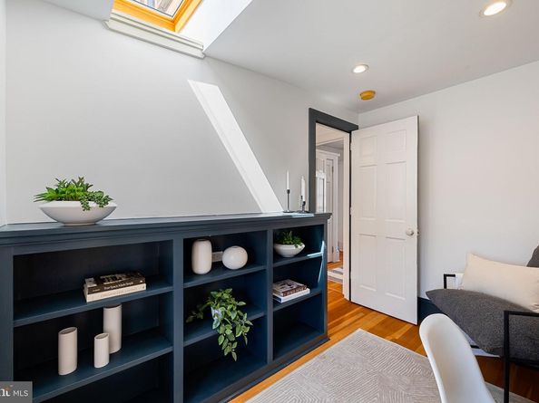2410 Meredith Street, Philadelphia PA 19130
