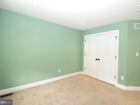 2608 Grand Avenue, Holmes PA 19043