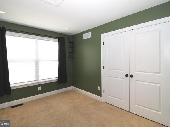 2608 Grand Avenue, Holmes PA 19043