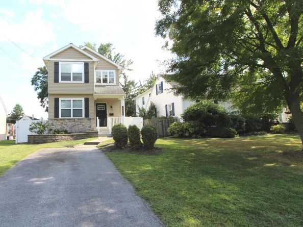 2608 Grand Avenue, Holmes PA 19043