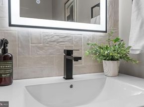 1321 N 2nd Street, Philadelphia PA 19122