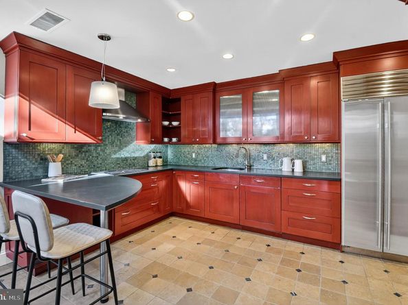 4924 Sentinel Drive 2406, Bethesda MD 20816