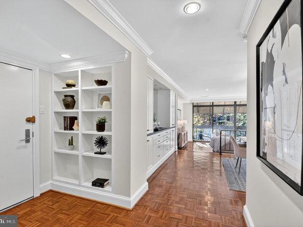 4924 Sentinel Drive 2406, Bethesda MD 20816