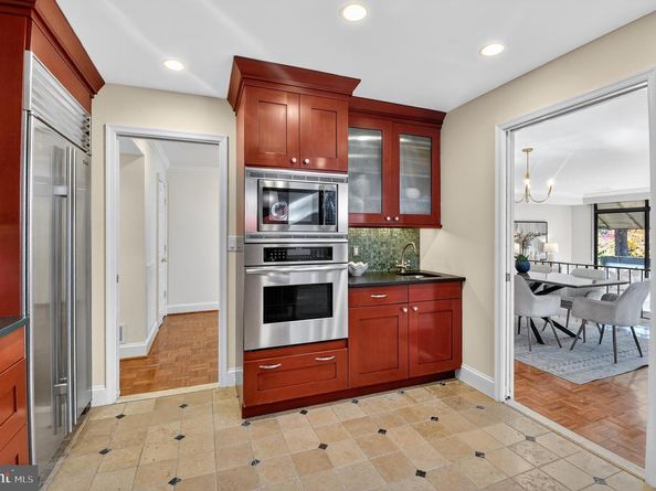 4924 Sentinel Drive 2406, Bethesda MD 20816