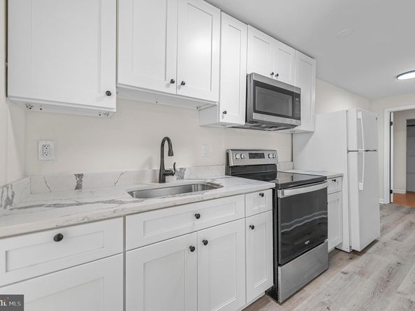 7330 Sycamore Avenue, Elkins Park PA 19027
