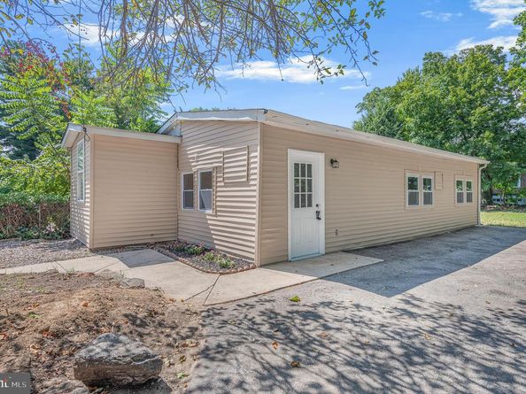 7330 Sycamore Avenue, Elkins Park PA 19027