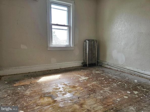 120 Bartram Avenue, Essington PA 19029