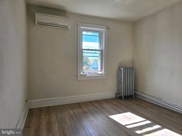 120 Bartram Avenue, Essington PA 19029