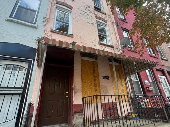 2645 N 17TH Street, Philadelphia PA 19132