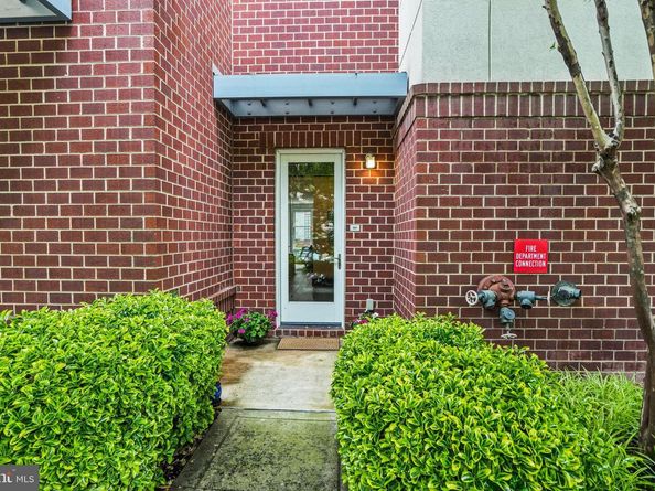 1811 14TH Street N C104, Arlington VA 22209