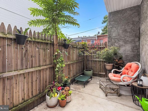 2718 W Jefferson Street, Philadelphia PA 19121