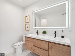 1102 N Bodine Street, Philadelphia PA 19123
