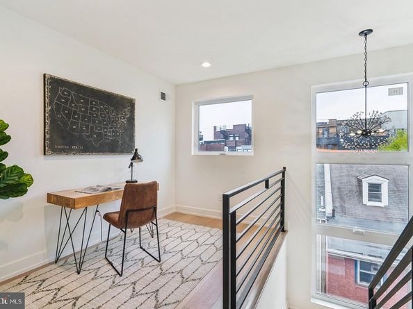 1102 N Bodine Street, Philadelphia PA 19123
