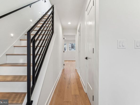1102 N Bodine Street, Philadelphia PA 19123
