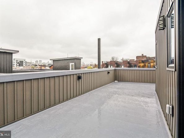 1102 N Bodine Street, Philadelphia PA 19123