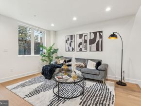 1102 N Bodine Street, Philadelphia PA 19123