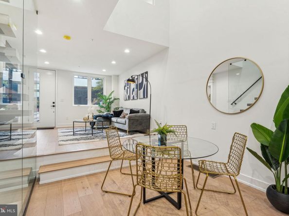 1102 N Bodine Street, Philadelphia PA 19123