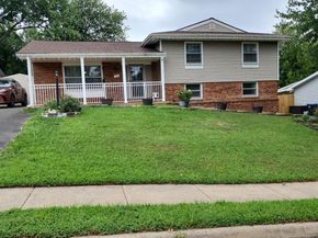 1307 E Holly Avenue E, Sterling VA 20164