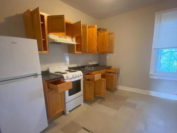 1705 W Erie Avenue, Philadelphia PA 19140