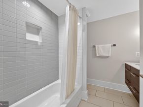 3815 14TH Street NW 3, Washington DC 20011
