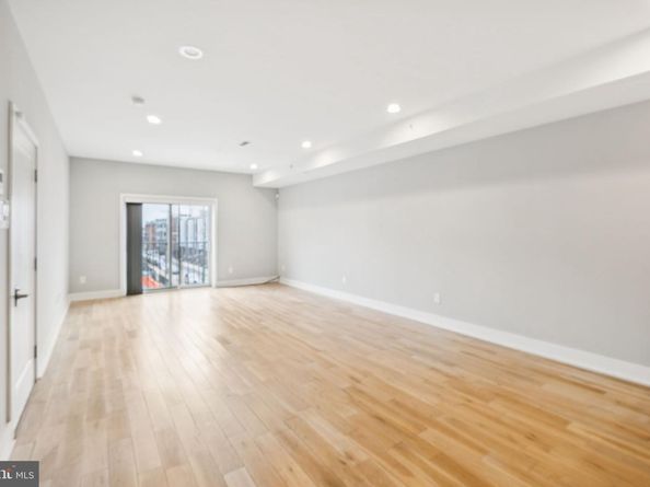 922-26 N 17TH Street, Philadelphia PA 19130