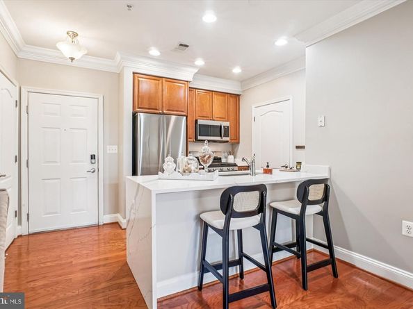 1115 Cameron Street 205, Alexandria VA 22314