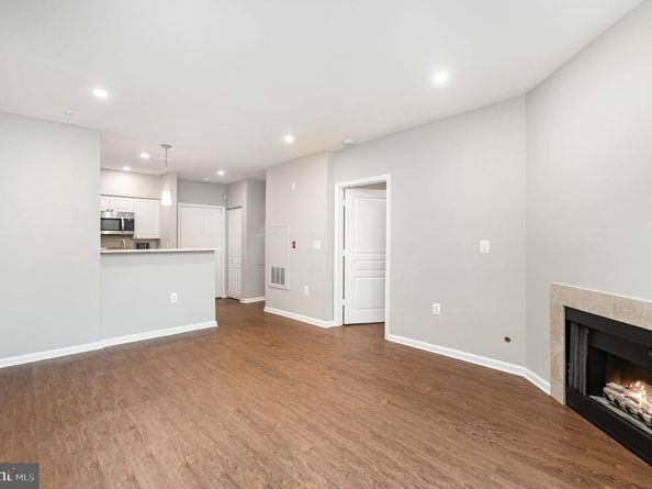 12915 Alton Square 117, Herndon VA 20170