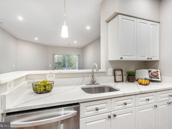 12915 Alton Square 117, Herndon VA 20170