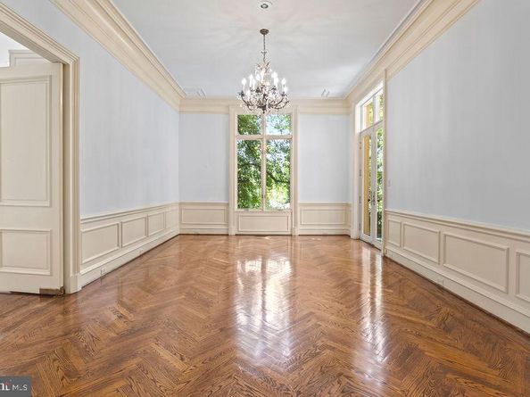 2944 University Terrace NW, Washington DC 20016