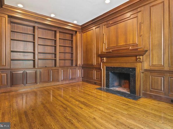2944 University Terrace NW, Washington DC 20016