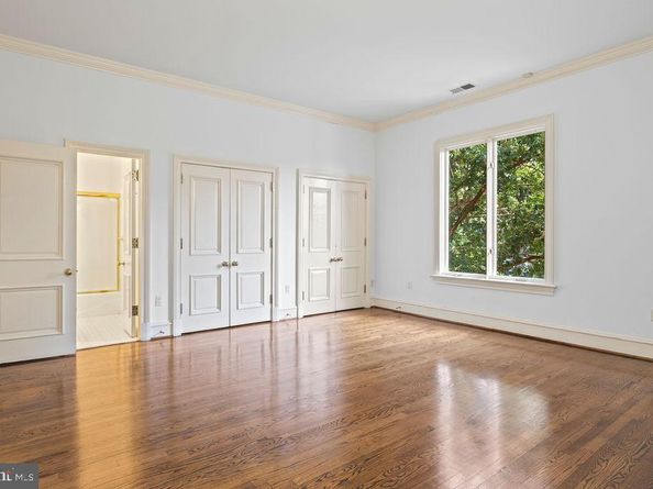 2944 University Terrace NW, Washington DC 20016