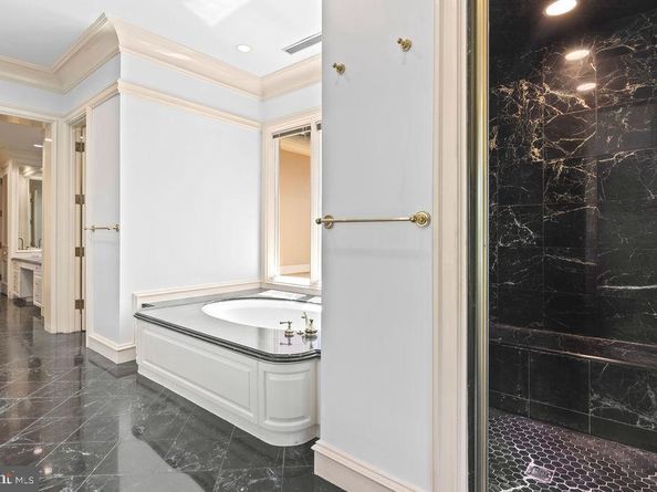 2944 University Terrace NW, Washington DC 20016