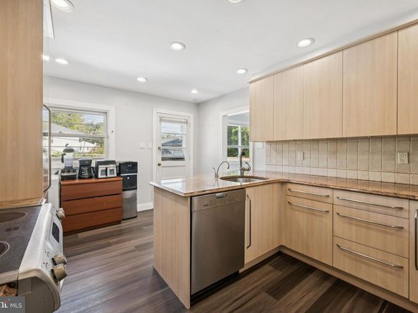 9810 Bridle Road, Philadelphia PA 19115