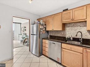 5225 Pooks Hill Road 1816N, Bethesda MD 20814