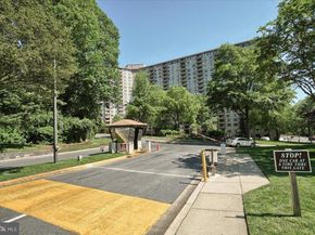 5225 Pooks Hill Road 1816N, Bethesda MD 20814