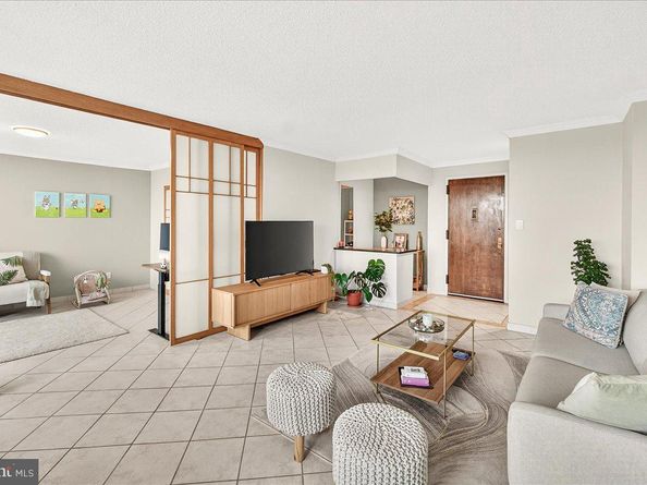 5225 Pooks Hill Road 1816N, Bethesda MD 20814