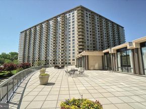 5225 Pooks Hill Road 1816N, Bethesda MD 20814