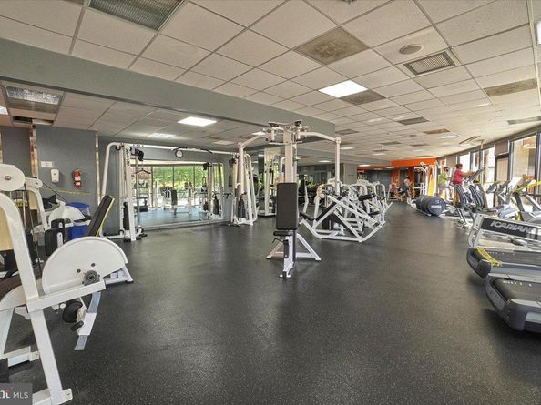 5225 Pooks Hill Road 1816N, Bethesda MD 20814