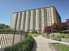 5225 Pooks Hill Road 1816N, Bethesda MD 20814