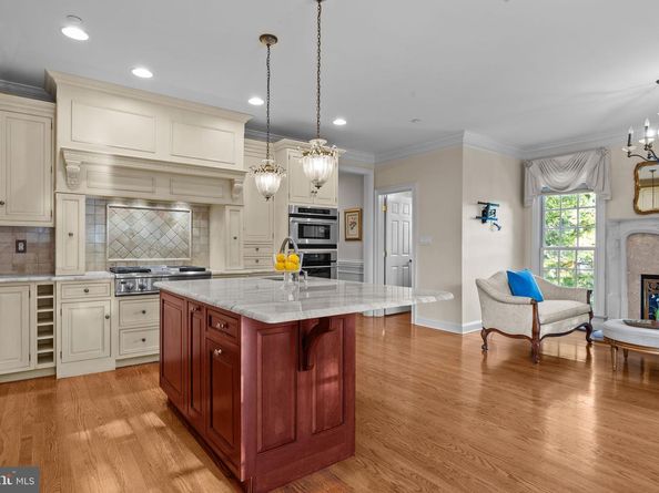 8 Dunham Lane, Newtown PA 18940