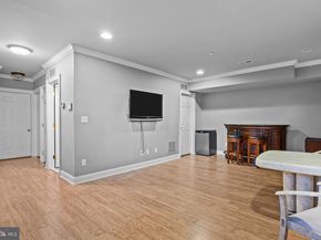 8 Dunham Lane, Newtown PA 18940