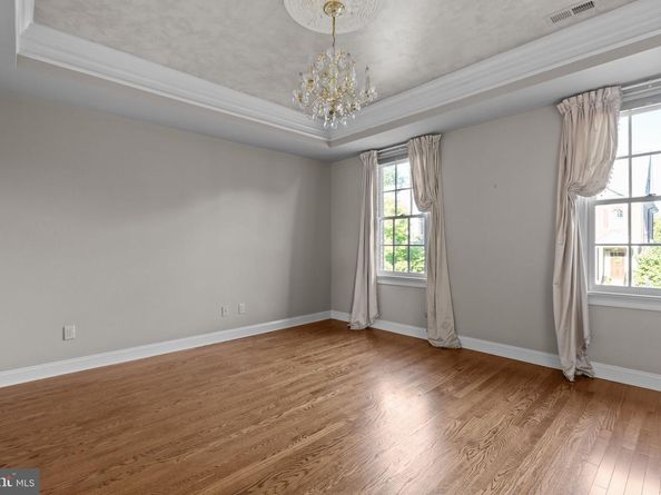 8 Dunham Lane, Newtown PA 18940