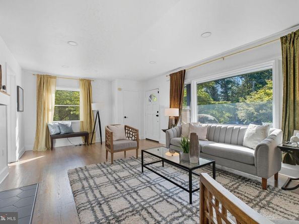 2539 Gallows Road, Dunn Loring VA 22027