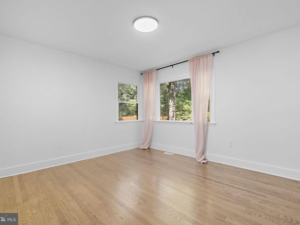 2539 Gallows Road, Dunn Loring VA 22027
