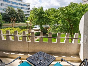 700 New Hampshire Avenue NW