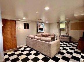 2905 Carlton Avenue NE, Washington DC 20018