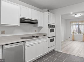 8370 Greensboro Drive 809, Mclean VA 22102