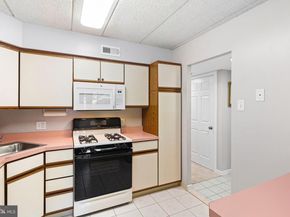 401 Shawmont Avenue B, Philadelphia PA 19128